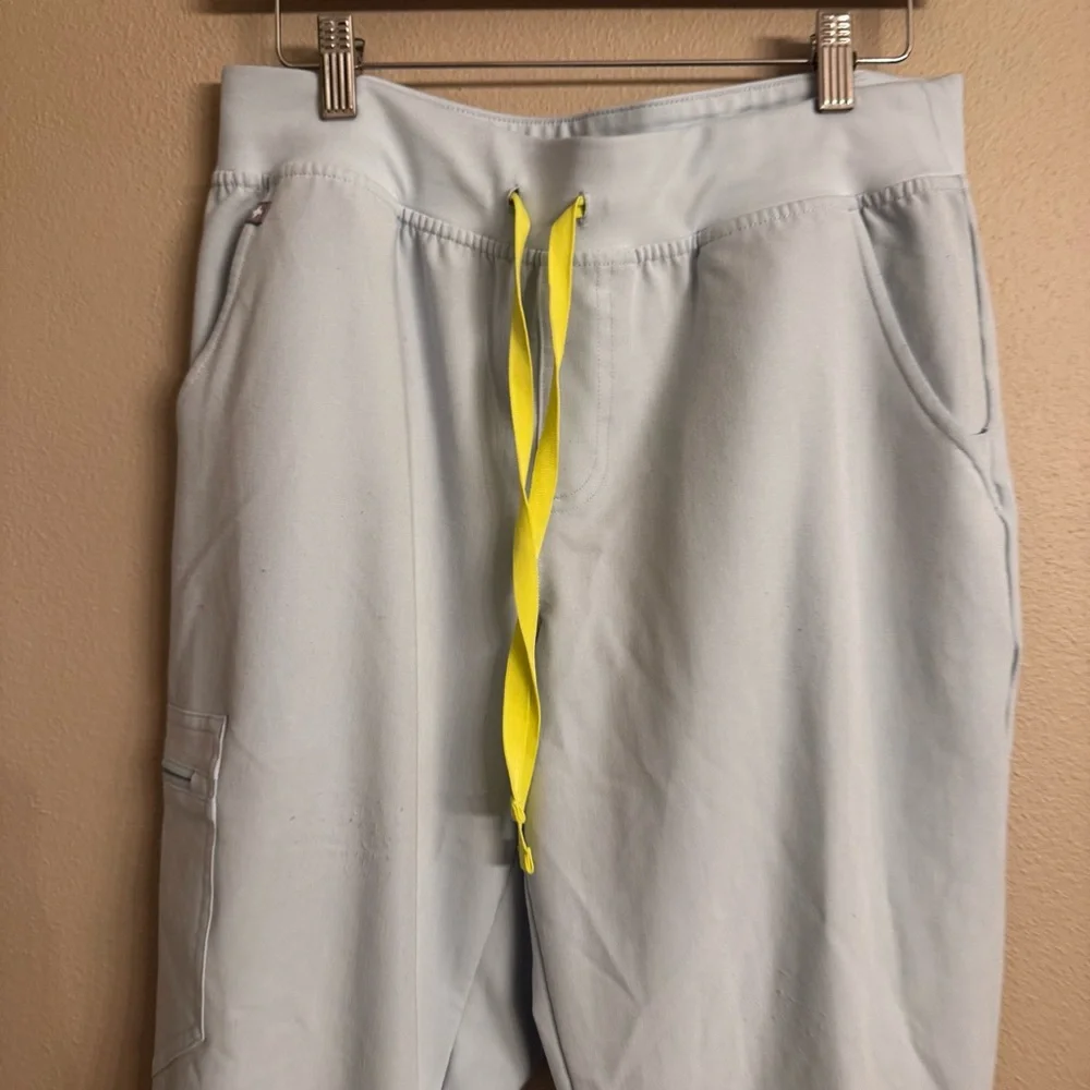 FIGS‎ Zamora Joggers Limited Release